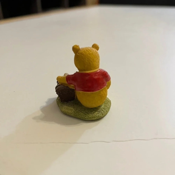 R & R Hill Disney Winnie The Pooh Hand Painted Figurine Picnic Basket Vintage - Picture 3 of 11